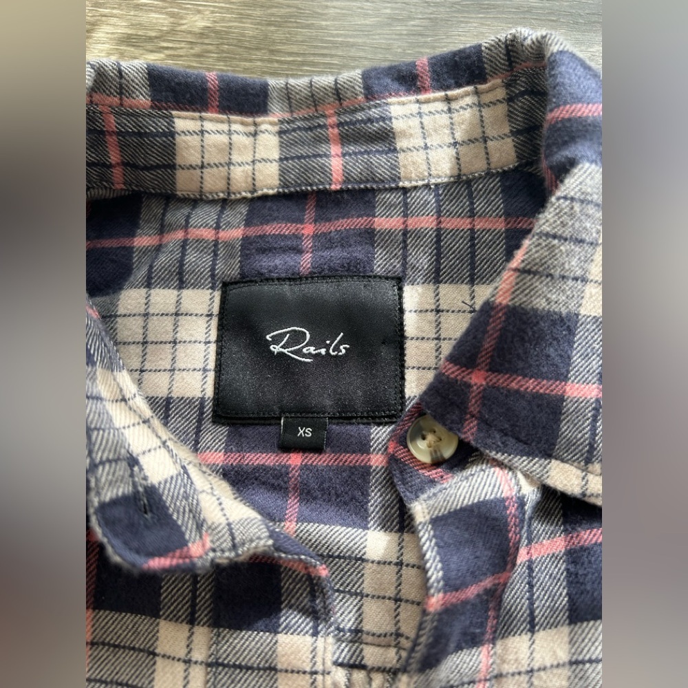 Rails navy blue and pink  Shirt. Size XS. NEW - Picture 4 of 10